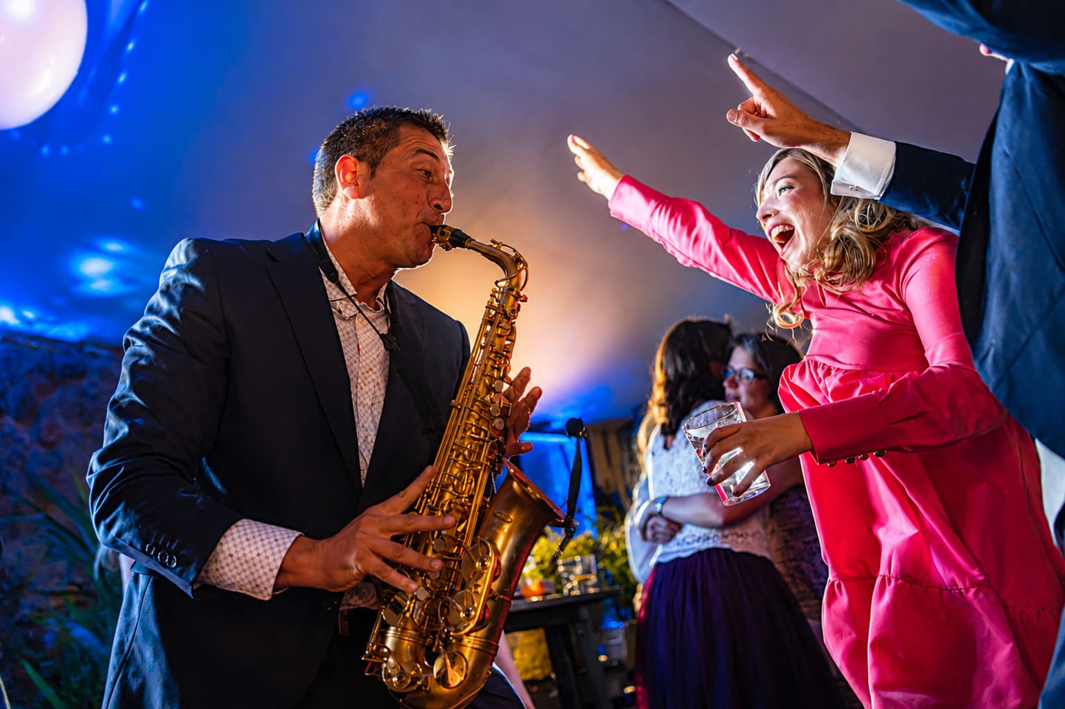 Evento, personas, boda, evento de empresa, cena, comida, cumpleaños, fiesta, amigos, baile, música